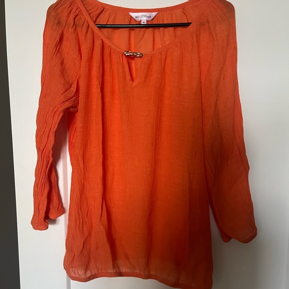 Northern reflections top orange - Picture 4 of 5